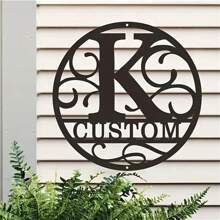1PC Personalized Round Metal Monogram Wall Art, Custom Alphabet Plaque With Rustic Farmhouse Style, Iron Construction 26 Letters Welcome Sign, Easy Hanging Ornament For Couple Lovers Family Home Office Living Room Garden Decor, 2D Flat Housewarming Valentine's Day Gift,School Supplies,Back To School