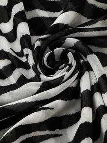 1条女士蛇纹图案休闲百搭围巾，轻盈透气，适合所有季节佩戴。 - 蛇紋灰褐色 - 查看 7