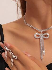 3 pezzi Set di collana girocollo e orecchini con fiocco di cristallo e strass per donne, orecchini a fiocco in argento e zirconia luccicanti per spose, matrimoni, feste e accessori eleganti per San Valentino