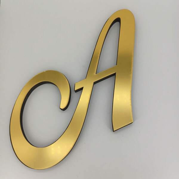 20cm Three-Dimensional Acrylic Decorative Mirror Stickers, With Gold / Silver / Black Three-Color Outlining Dynamic Cursive Letters, Self-Adhesive Removable Design To Easily Create A Birthday Party Highlights Scene: Collage "Happy Birthday" On The Back Wall