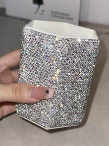 1 hộp đựng cọ trang điểm hình lục giác đính đá, dung tích lớn, đính pha lê nhiều màu, kiểu dáng sang trọng lấp lánh, họa tiết kim cương phủ kín, hình trụ lục giác, chi tiết cạnh tinh tế, hộp đựng dụng cụ mỹ phẩm, thích hợp cho bàn trang điểm phòng ngủ, bàn trang điểm, hộp đựng trang sức, túi đựng, hộp đựng cọ trang điểm, giá đựng cọ, hộp đựng nước hoa, túi xách, quà tặng cho phụ nữ, quà Giáng sinh, ý tưởng quà tặng cho phụ nữ, trang trí phòng. - Hồng - Xem 14