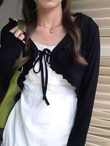 1 件女士温柔风格荷叶边耸肩罩衫，轻盈短款防晒系腰罩衫