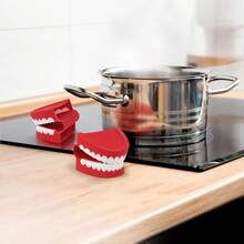 Genuine Fred Chomp Pot Holders, Oven Mitts, Set Of 2, Chattering Teeth Inspired, Heat Resistant Silicone Oven Grips, Fun, Quirky Kitchen Gadget And Accessory - 1 - 查看 3