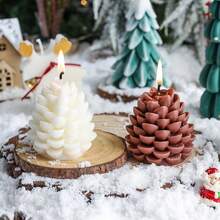 1PC Handcrafted Pine Cone Scented Candle - Indoor Use, Christmas Festive Holiday Decor For Home, Office, Restaurant, Perfect Christmas Gift For Best Friends & Loved Ones, Romantic Winter Holiday Decor, No Battery Required Home Decor Christmas Decorations Room Decor, Christmas Gifts