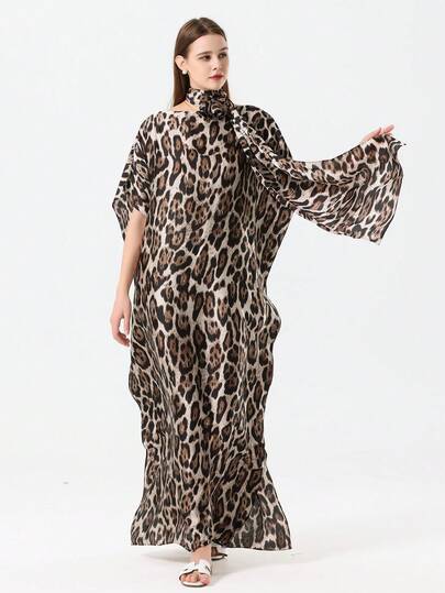 1 件豹纹印花海滩度假披肩围巾，仿丝防晒服