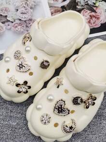 16 件 ABS 树脂金色银色奢华蝴蝶结花朵鞋饰饰品闪亮水钻心形鞋饰可拆卸仿珠鞋配件 DIY 多功能花月亮和星星鞋夹适合女士凉鞋拖鞋沙滩包圣诞节万圣节情人节生日节日派对礼物（不含鞋子） - 多色16PCS StyleNo.244 - 查看 4