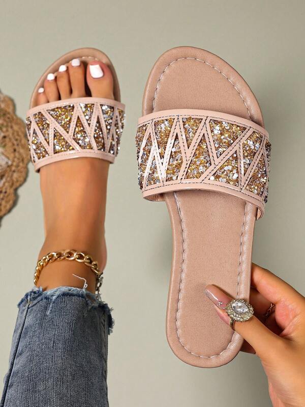 Sandalias planas con decoración de cristales bohemios para mujeres, 2025 Verano Tallas grandes Antideslizante Slip-On Vacaciones Estilo Elegante Moda Sexy Zapatos Dorados