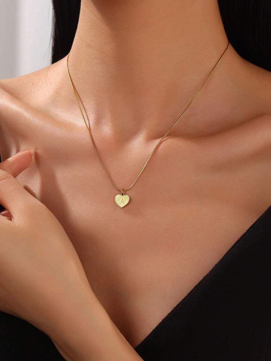 1 chiếc mặt dây chuyền chữ cái hình trái tim bằng thép không gỉ, gồm 26 chữ cái từ A-Z, thích hợp làm quà tặng sinh nhật, ngày Valentine, và đeo hàng ngày. - vòng cổ - Xem 1