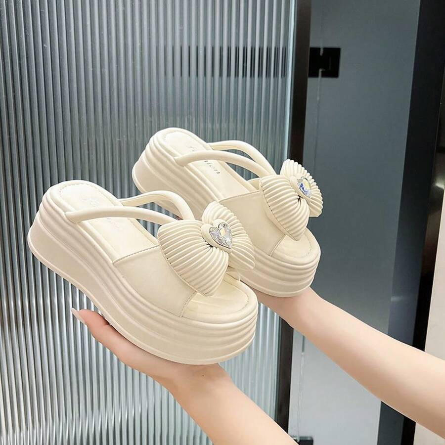 Women Athletic & Outdoor Sandals & Slides - 黑色 - 查看 1