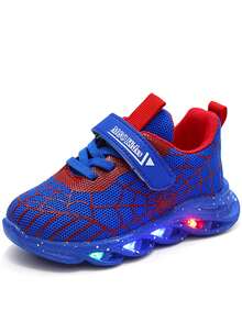 MGO Kidss Tênis MGO Kids para meninos com solado iluminado, nova moda primavera/outono 2024, tênis luminosos com estampa de teia de aranha para meninos, calçados esportivos de malha respirável para crianças de 1 a 6 anos