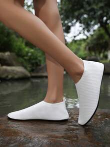 Women's Breathable Non-Slip Water Shoes, Lightweight & Fashionable For Outdoor Hiking, Beach, Surfing, Swimming - White - View 4