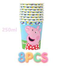 Hasbro Ensemble de 156 pièces de vaisselle et ballons Peppa Pig sous licence officielle. Comprend des assiettes, des tasses, des serviettes, des ballons, des sacs-cadeaux, des chapeaux de fête, des bannières, une nappe, des confettis et des autocollants. Décorations d'anniversaire thème rose