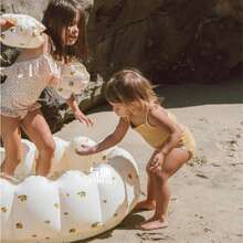 Inflatable Ocean-Themed Children's Foldable Splash Pad With Flower Petals, Includes Foot Pump - Multicolor - View 3