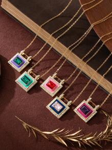 1 Stück Mode Topseller buntes herzförmiges quadratisches mit Diamanten besetztes und einzigartiges Design Halskette, mit 18 Karat Gold plattiert, zeigt Charme und Persönlichkeit, geeignet für tägliche Bekleidung von Frauen, Beach-Urlaubs-Partys, Musikfestivals