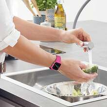 16 条装柔软硅胶运动表带 + 16 条装屏幕保护膜 + 1 个收纳盒，适用于 40 毫米 41 毫米 42 毫米 44 毫米 45 毫米 46 毫米表带，男女皆宜，硅胶表带适用于 I Watch Series 10 9 8 7 6 5 4 SE，多色