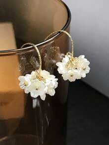 topshiny 1 Pair Elegant White Flower With Faux Pearl And Crystal Studded Dangle Earrings For Women, Suitable For Bride Wedding Party Valentines,Mom,Mother,Mother's Day,Gift - Flowers - View 9