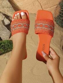 女士平底人字拖，2025新款休闲波西米亚绑带凉鞋，大码时尚夏季平底绑带凉鞋