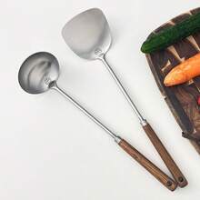 1 Stück 304 Edelstahl Bratspatel mit Holzgriff, hitzebeständiger Suppenkelle mit langem Griff, antihaftbeschichtetes Kochutensil, geeignet für Zuhause, Restaurant, Chefkoch, Backen, Rühren, multifunktionales Küchengerät