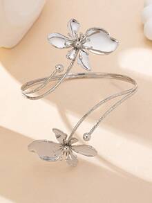 1 件合金双头银花镂空手镯，简约优雅时尚袖口手链，适合母亲节礼物、派对、宴会和日常佩戴