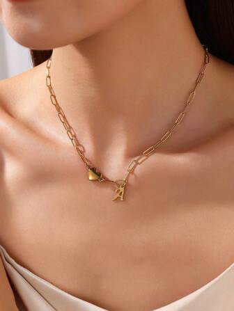 1件装时尚不锈钢26字母吊坠项链，18k镀金心形吊坠，字母项链，送给闺蜜或同学的完美礼物，适合日常佩戴或旅行装扮。