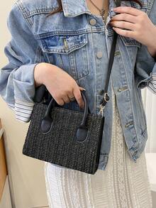 轻便、休闲简约的草编包，适合少女、女大学生，非常适合大学、户外、旅行、郊游