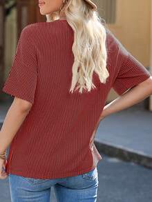 CILKOO 女士休闲宽松条纹短袖T恤，春夏款 - 酒紅色 - 查看 8