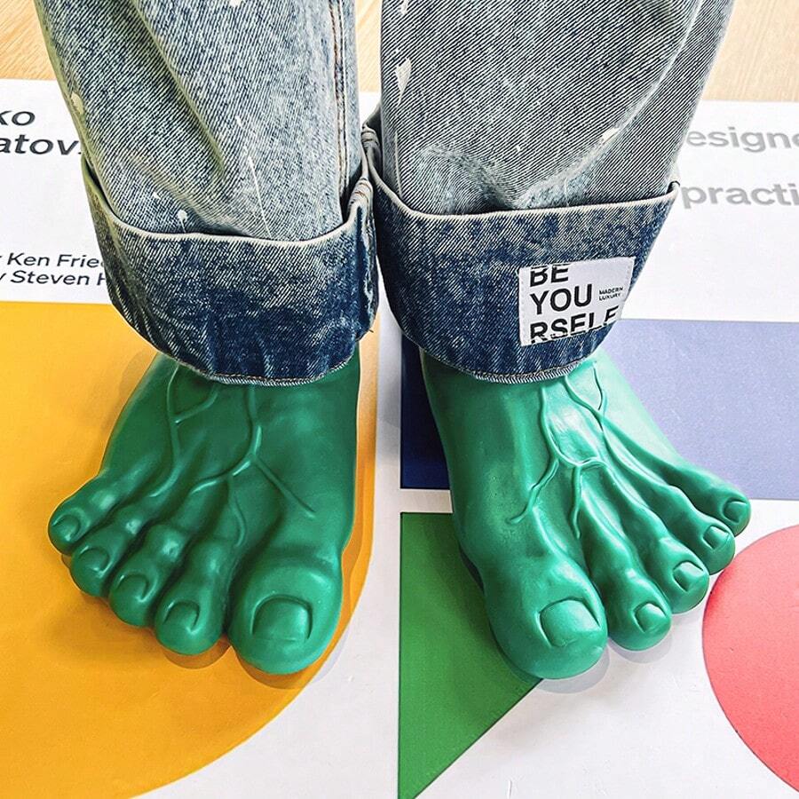 Unisex Funny Slippers, Couple Home Shoes, Neutral Slippers Big Foot Monster Sandals, Halloween Gag Slippers, Suitable For Cosplay, Laughter-Inducing Gift, Not Recommended For Long-Term Wear, One Size Fits EUR35-42, Foot Length 22.5-25.5cm, (Slight Color Difference Due To Batch Variation) - Green - View 1