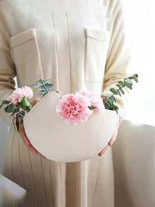 1个北欧风格装饰蛋壳花盆，哑光白色纹理表面，独特的镂空设计。非常适合摆放多肉植物/干花，并为家庭办公室增添装饰元素。也可用于收纳化妆品和化妆刷。 - 彩色 - 查看 1