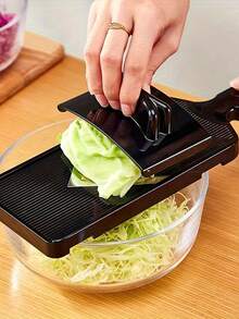 1个手持式卷心菜切丝切片器，米色厨房蔬菜切片工具，锋利刀片带手柄食物准备刨丝器，轻巧便携设计，非常适合切卷心菜、胡萝卜、黄瓜和蔬菜，是制作沙拉和凉拌卷心菜的理想选择，易于使用和清洁，提供快速高效的切片，厨房用品，奶酪刨丝器，男士礼物。
