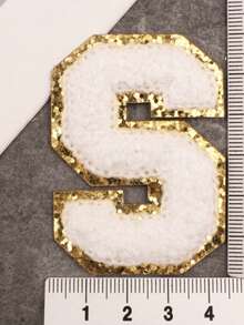 26个A-Z字母贴片，金色，可移除缝制3D刺绣字母贴纸，适用于帽子、牛仔裤、衣服、包包、DIY工艺品、时尚装饰、珠宝盒、收纳盒、手机壳等。 - 彩色 - 查看 30