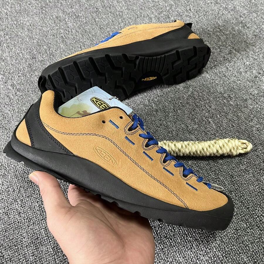 Men Hiking & Trekking Shoes