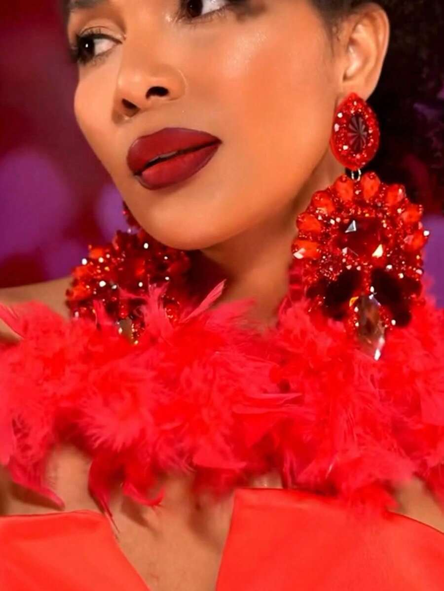 1 对几何红水晶和红色羽毛装饰超大吊坠耳环，个性化夸张耳环，适合表演和宴会 - 金色 - 查看 1