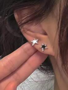 1对女士黑白十字星耳环，优雅少女耳环，适合生日派对、舞会、节日、新年礼物、圣诞节耳环