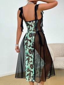 2 piezas Nuevo conjunto de lencería sexy, vestido de tirantes con cuello profundo y encaje con estampado digital y panty - Verde - Ver 3