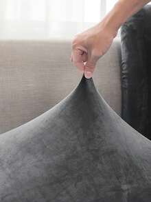 1 pieza Funda de cojín de sofá de peluche de zorro plateado gris oscuro, minimalista clásica, funda protectora decorativa a prueba de polvo de unicolor y elástica, adecuada para hotel, dormitorio, decoración de sala de estar, decoración de habitación, negro, gris claro, caqui, decoración de otoño, decoración de habitación, vuelta al colegio, útiles escolares