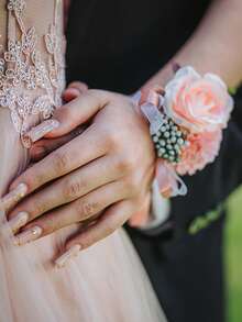 1PC Rose Wrist Corsages Wristband Hand Flowers For Wedding Bridesmaid Bridal Shower Prom Party Gradient Rose - Multicolor - View 4