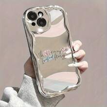 Funda para teléfono (1 unidad): Un teléfono con ondas electrochapadas y una cadena de perlas. Una funda protectora completa, resistente a golpes y caídas. Elegante accesorio compatible con las series 11, 12, 13, 14, 15, 16 Pro y Pro Plus. - Colores mixtos 1 - Ver 2