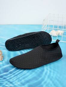 Women's Outdoor Water Shoes, Breathable Non-Slip Aqua Shoes, Lightweight Fashion Beach Surfing Vacation Swimming Shoes - Black - View 5