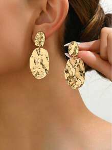 1 Pair Non-Piercing Geometric Asymmetrical Hammered Metal Clip-On Earrings, Oval Exaggerated Design Suitable For Women Office, Date, Travel, Party, Holiday Wear