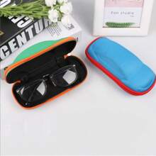 1 件彩色卡通眼镜盒，EVA 拉链近视眼镜收纳盒，创意眼镜架（款式随机）