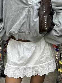 Women Y2K Eyelet Lace Floral Mini Skirt Low Rise Elastic Waist Summer Casual A Line Fairycore Short Skirts Underskirts - 白色 - 查看 4