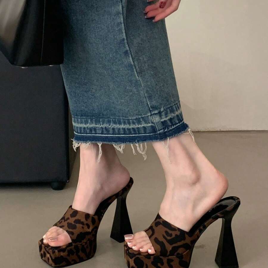 Women Platforms & Wedge Sandals