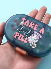 1 个椭圆形药盒、六格便携式药盒、迷你药盒、印有药品的便携式珠宝和药盒、存放在不同区域、带有字母徽标的个性化创意礼品、装饰性旅行药盒和独特设计的盒子适合旅行和户外活动、包袋、 - 彩色 - 查看 6