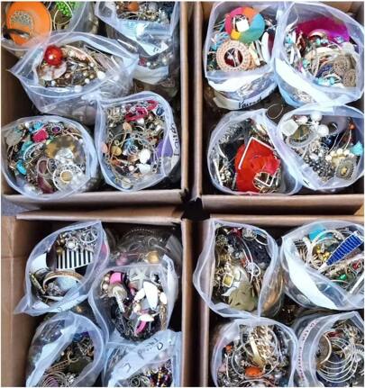 Halloween Surprise - 2 Randomly Selected Jewelry Pieces, Wholesale Bulk Collection Women, Various Styles Of Earrings, Bracelets, Or Necklaces, Classic Perfect Design Mixed Gifts Family And Friends MEH