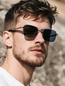 一副男士金属单梁休闲时尚小框眼镜，适合户外旅行