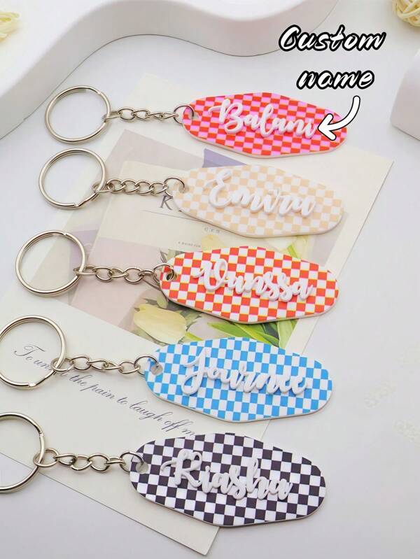 1 Pc Customizable Acrylic Keychain With Checkerboard Design, Personalized Name Pendant, Personalized Durable Keychain For Backpacks, Lunch Boxes & Jewelry Gifts For Her, Family,Ideal For Birthday, Thanksgiving, Christmas Gifts,Party Favors,