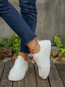 2025 New Women Plus Size Fashion Sneakers White Flat Casual Shoes, Student School Lace-Up Versatile Sports Shoes