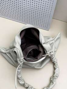 小众设计褶皱单肩包、皮革防水斜挎包、不对称背包