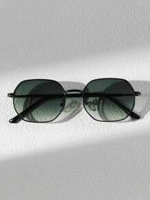 Herren Retro Metallic modische Brillen, geeignet für Pendeln, Outfit Kombinationen, Fotografie, Urlaub und andere Anlässe. Auch eine tolle Wahl für Geschenke zur Schulanfang, perfekt für Halloween, Weihnachten, Ostern, Valentinstag, Unabhängigkeitstag, Thanksgiving, Neujahr