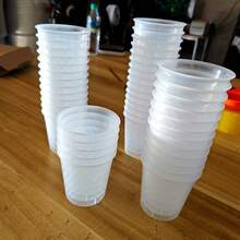 Zestaw 2/4/6-częściowy szklanych kubków z wzorem lodowcowym, kubki do zimnych napojów, biurowe kubki do herbaty, kubki do soku z herbaty kwiatowej, kubki z wzorem młotkowym, kubki do herbaty z mlekiem i sokiem, kubki do piwa, używane na spotkania, pikniki, grille, podróże i imprezy, wielokrotnego użytku - Wielokolorowe - Zobacz 4